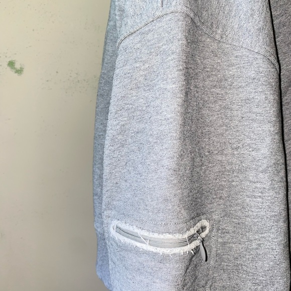 Maison Margiela cropped grey sweatshirt - Picture 7 of 11
